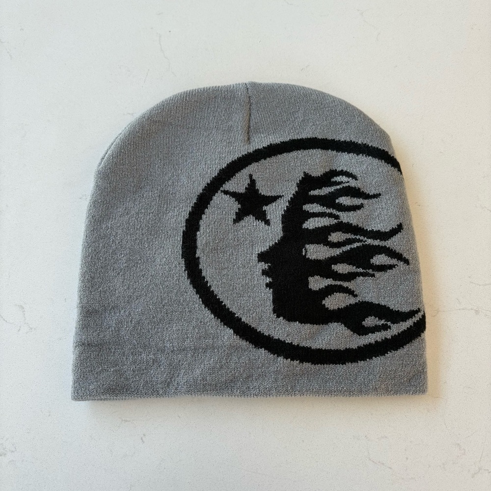 Hellstar Beanie – Grey with Black Logo